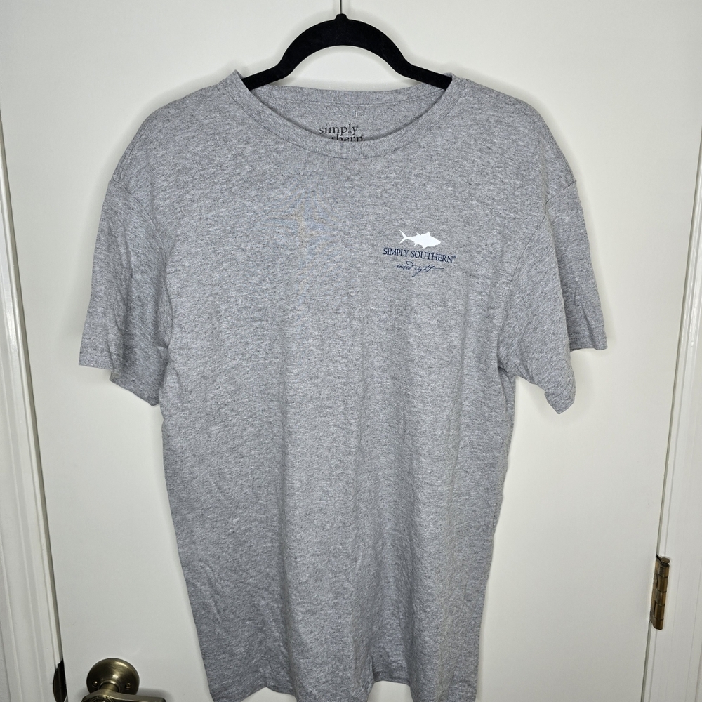 Simply Southern Gray T-Shirt for Men Size Medium NWT